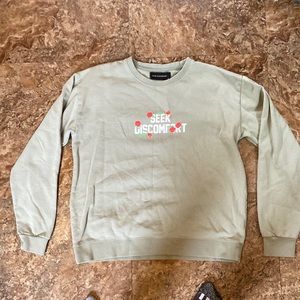 Seeks Discomfort Green Mens Medium - worn only a couple times